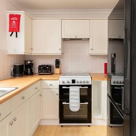 Two Bed House With Free Parking, Near Train St. Villa Bath Kültér fotó