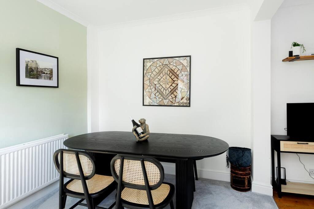 Two Bed House With Free Parking, Near Train St. Villa Bath Kültér fotó